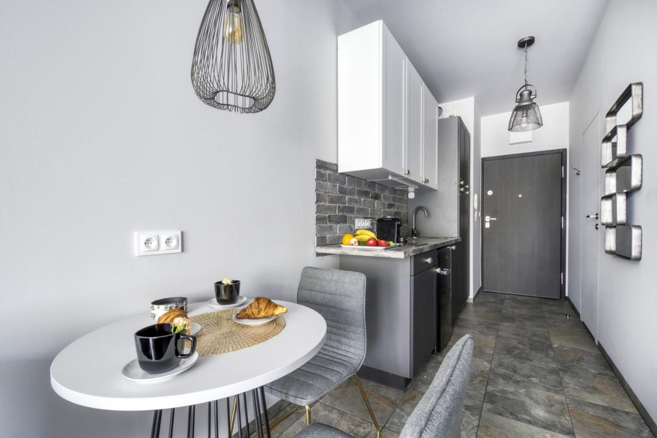 Stylowe Studio Krzemieniecka, Metro Slodowiec, Free Parking By Cosmo Spirit Varsavia Esterno foto